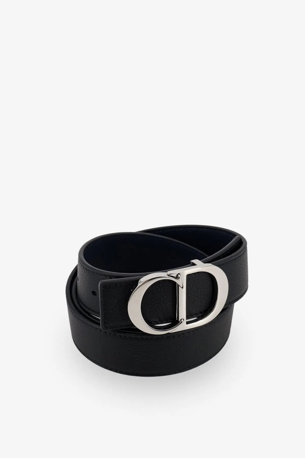 Dior men’s black leather belt with silver-toned d-logo hammered buckle for stylish casual wear