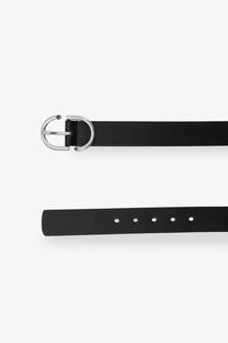 Dior men’s black leather belt featuring a sleek silver-toned buckle for a stylish and classic look