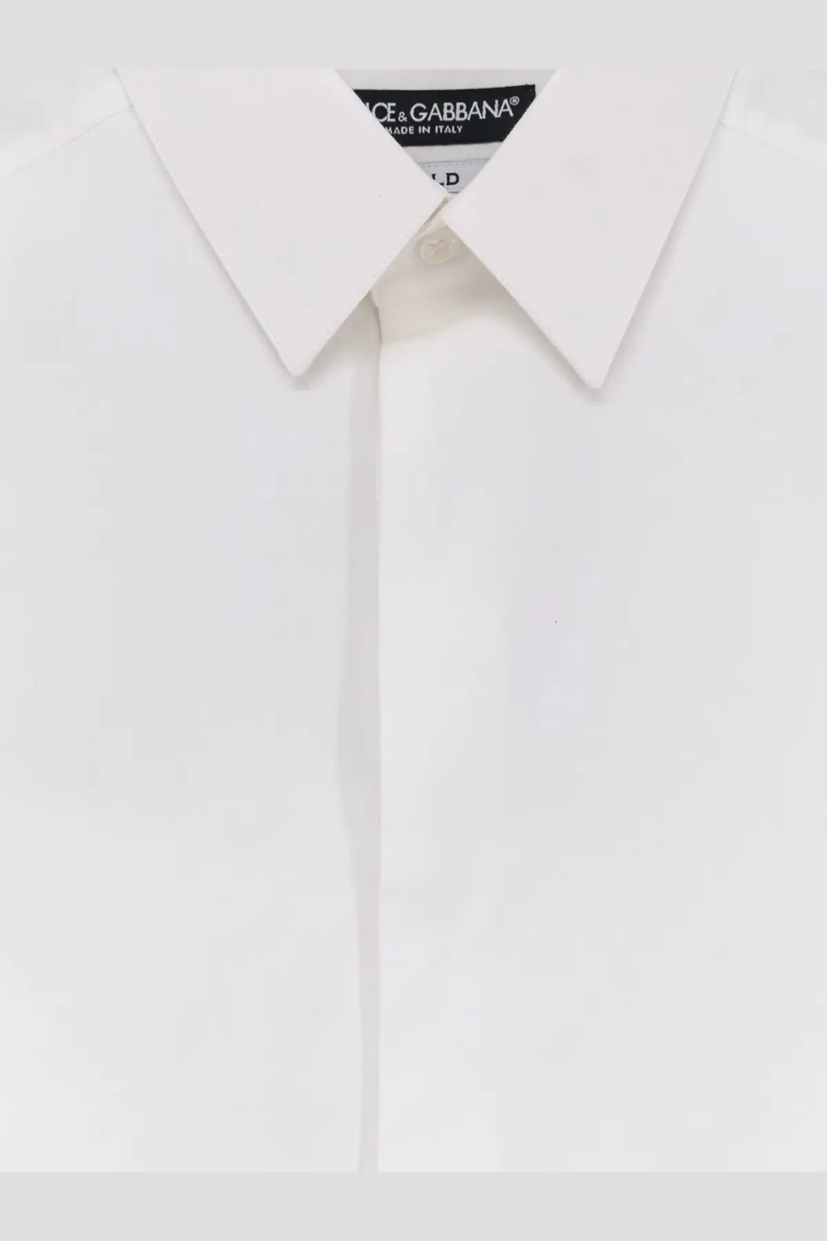 Dolce &amp; gabbana men’s white cotton dress shirt with a crisp collar and subtle stitching detail