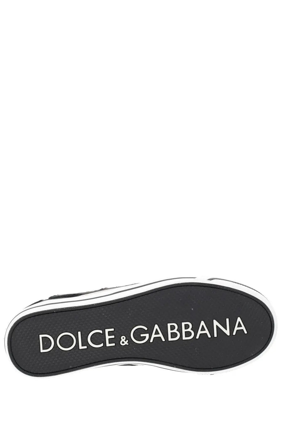 Black rubber sole with white dolce and gabbana logo on dolce and gabbana men’s dg sailing sneaker pattern