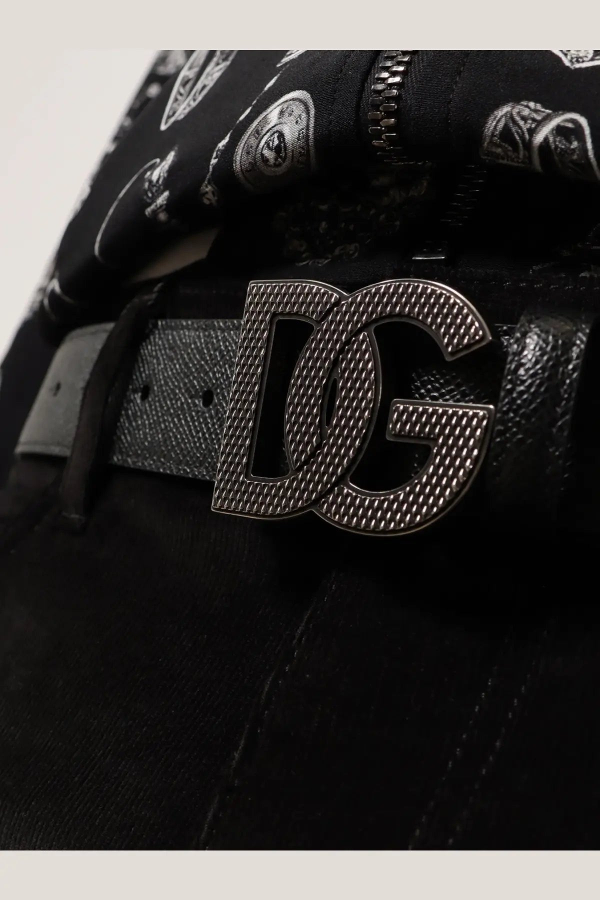 Dolce &amp; gabbana men’s leather belt black with silver textured dg buckle and black leather strap