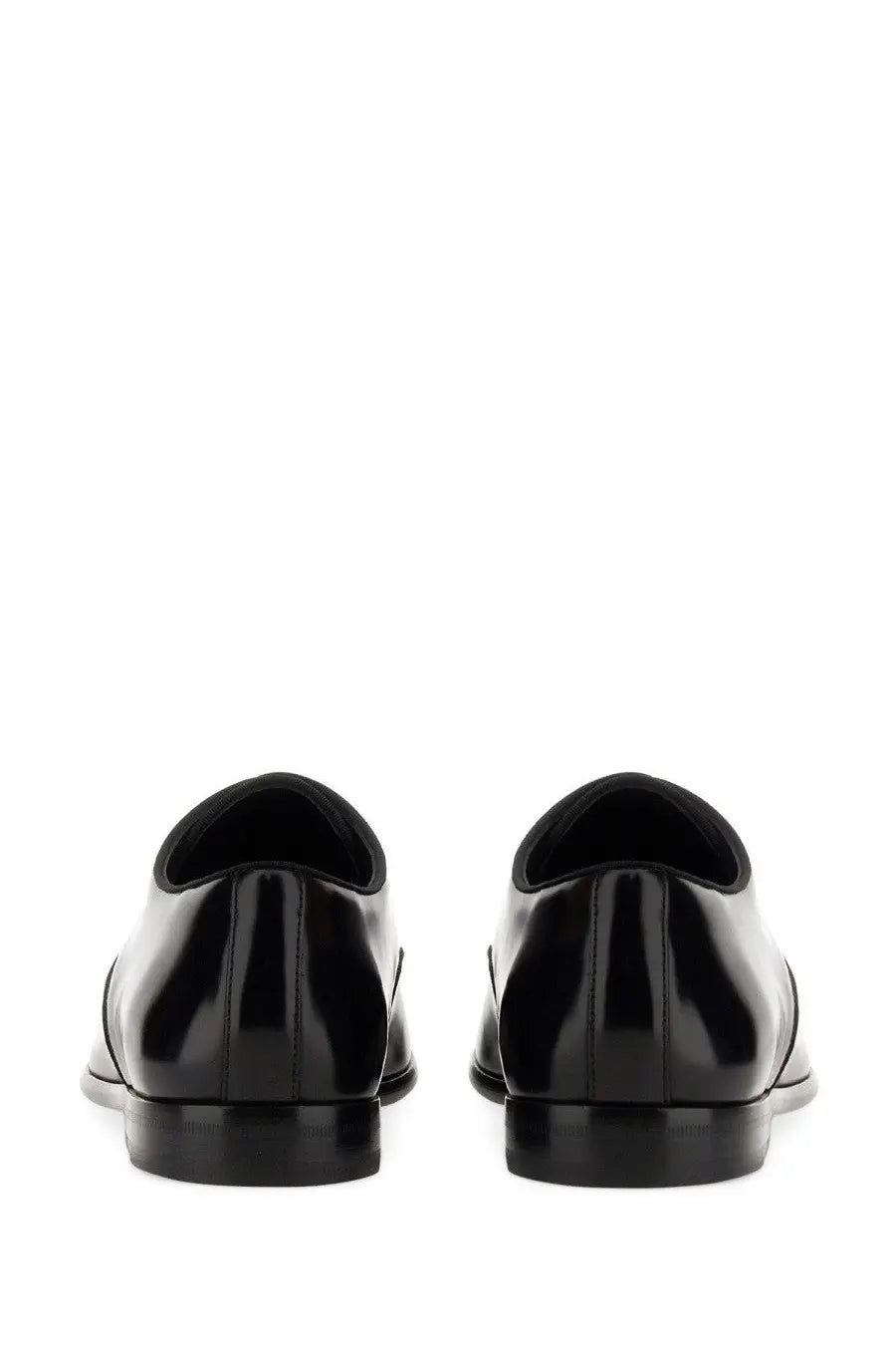 Dolce &amp; Gabbana men’s leather derby black patent leather dress shoes with polished finish and classic oxford design