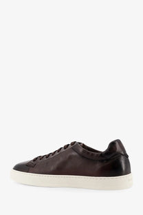 Doucal’s men’s morgan leather sneakers in dark brown with low-top design and white rubber sole