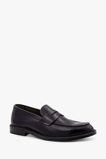 Doucal’s men’s penny leather loafers black with polished finish and classic slip-on design in black leather