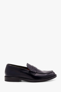 Doucal’s men’s black leather penny loafers with polished finish and classic slip-on design