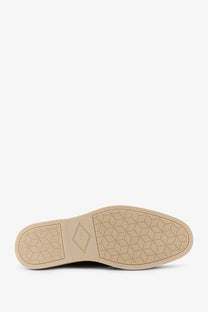 Beige rubber sole with hexagonal tread and diamond shaped gola logo on doucals men’s reverse suede brown loafers