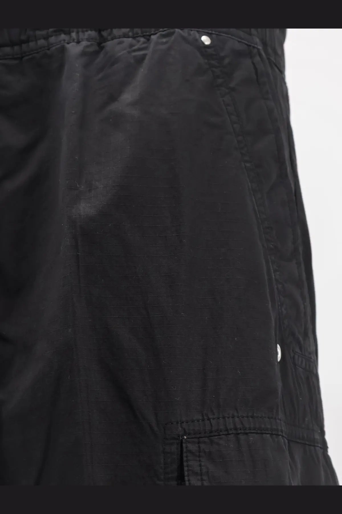 Drkshdw men’s double cargo jumbo belas trousers in black with drawstring waist and reinforced stitching