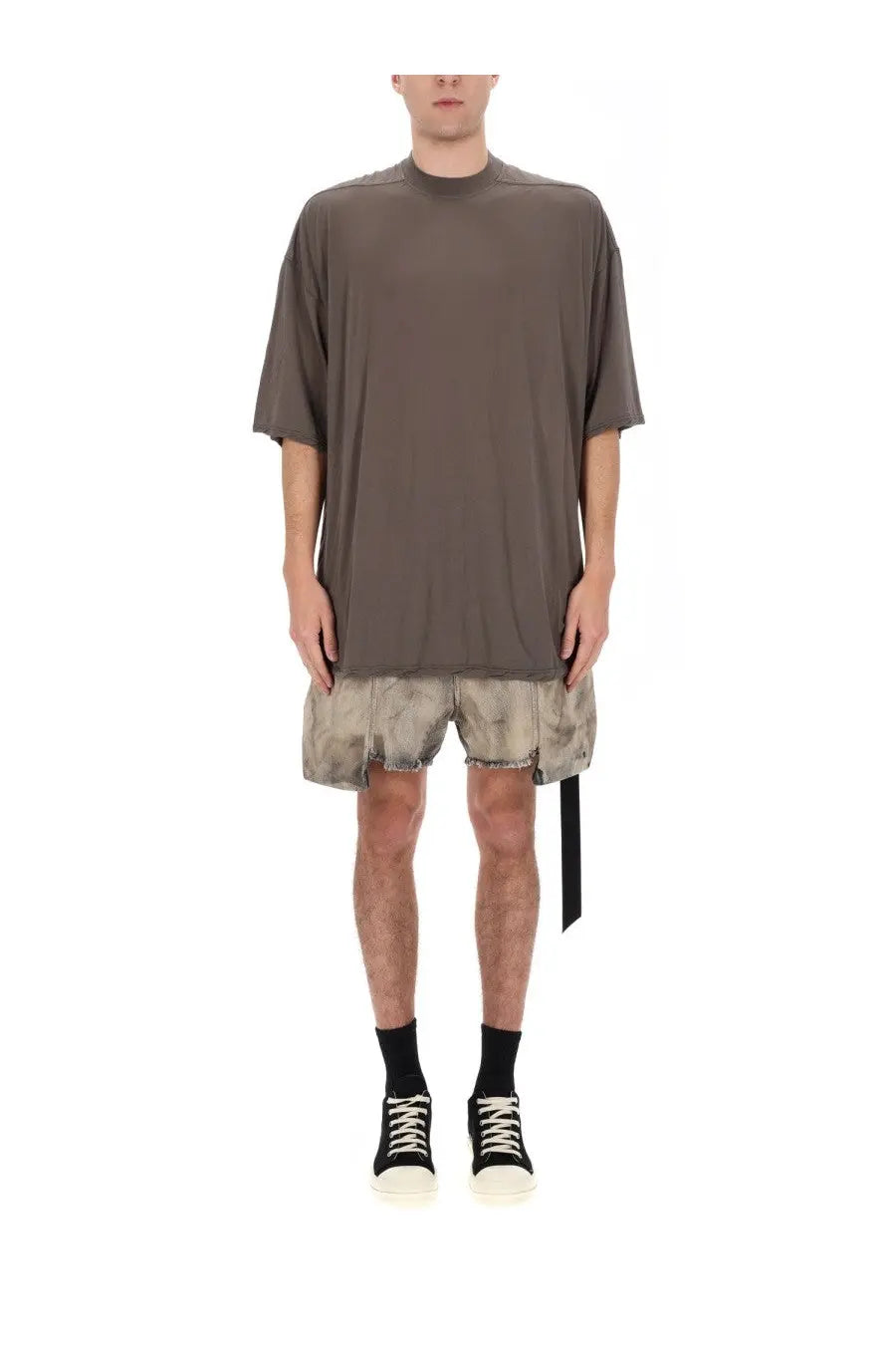 Drk shadows men’s tommy oversized charcoal gray t-shirt with relaxed fit and short sleeves