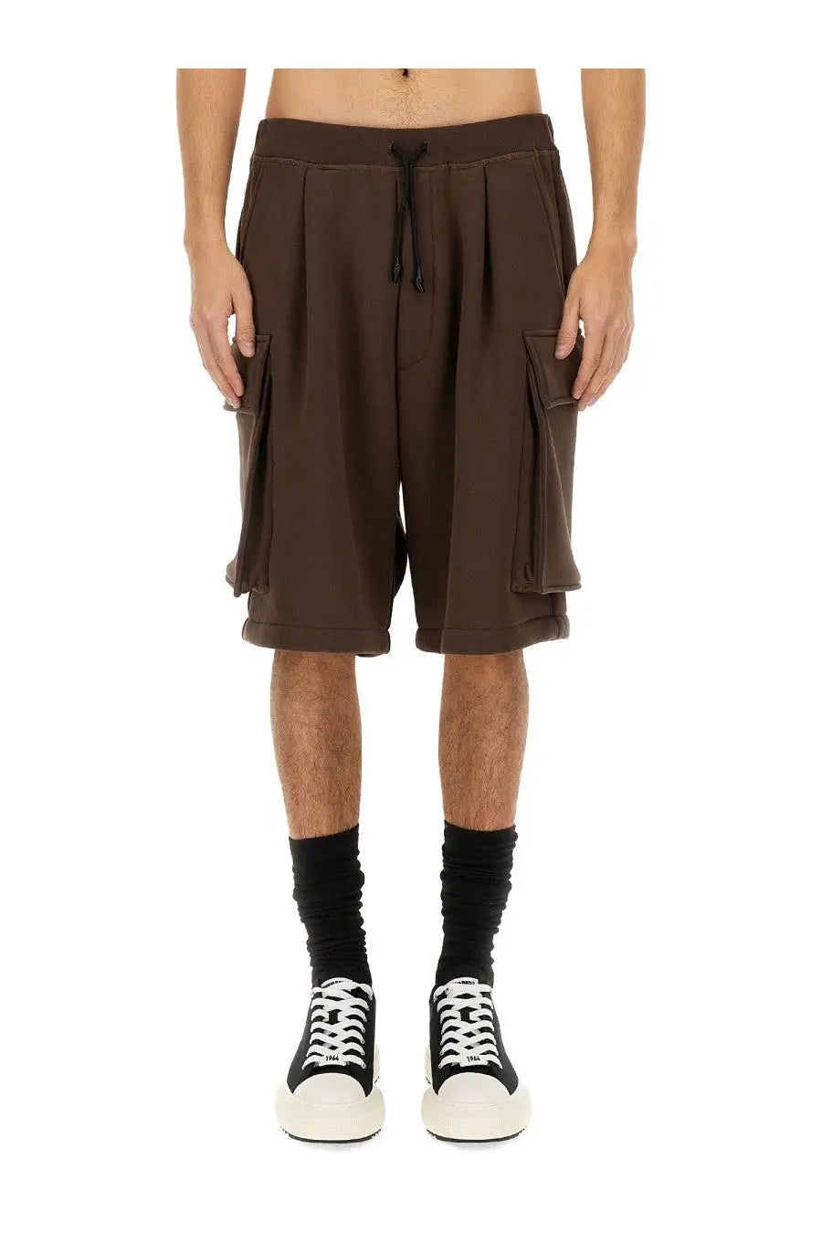 Dsquared2 men’s brown cargo bermuda shorts with drawstring waistband and multiple side pockets in balloon fit