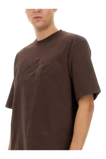Brown Dsquared2 men’s short-sleeved t-shirt with subtle embossed logo on chest in soft cotton fabric