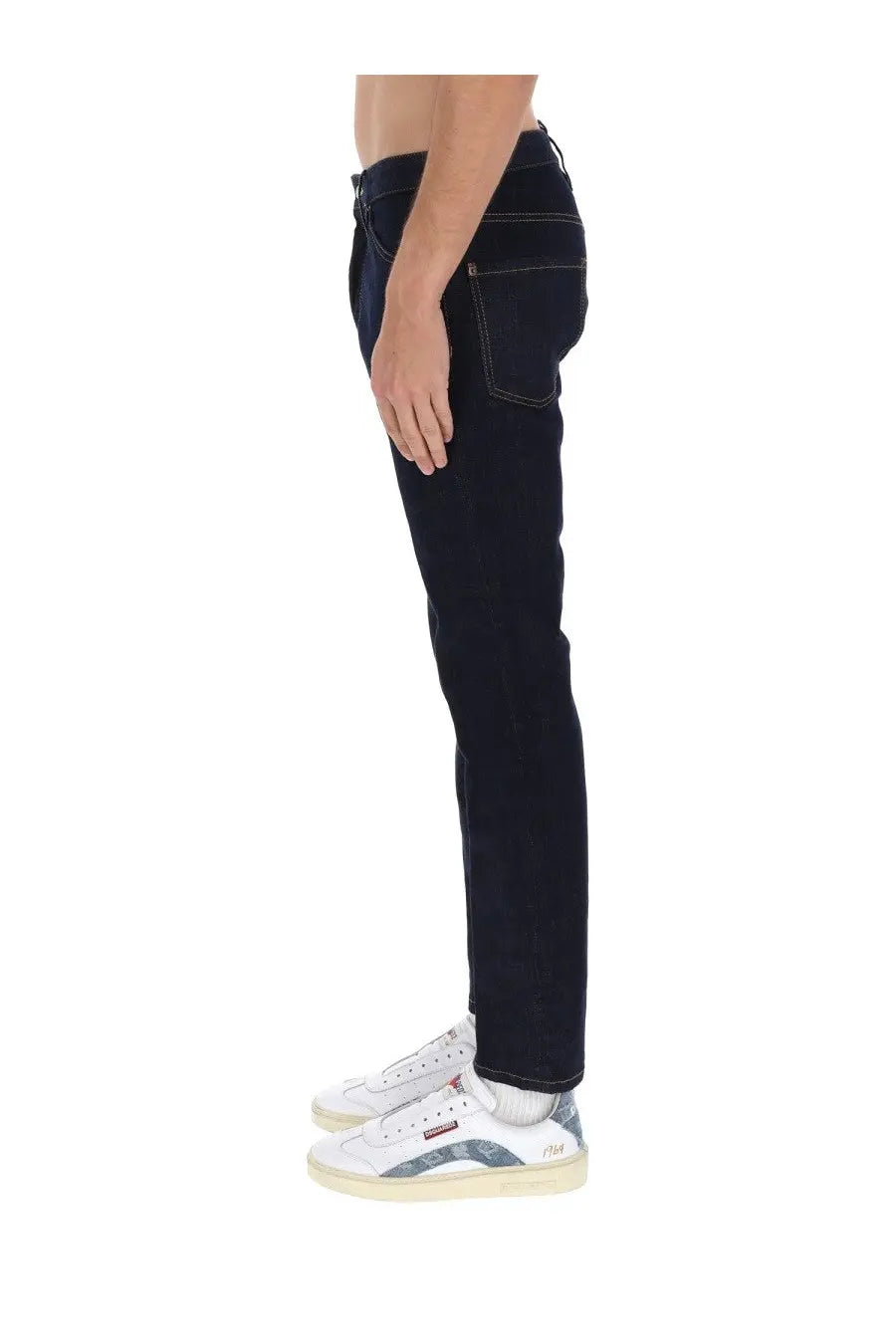 Dsquared2 men’s slim fit dark indigo denim jeans with contrasting white stitching teddy blue design