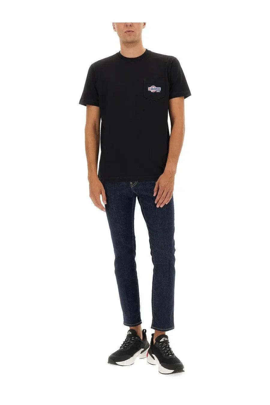 Dsquared2 men’s black short-sleeved t-shirt with small embroidered logo on left chest in cotton material