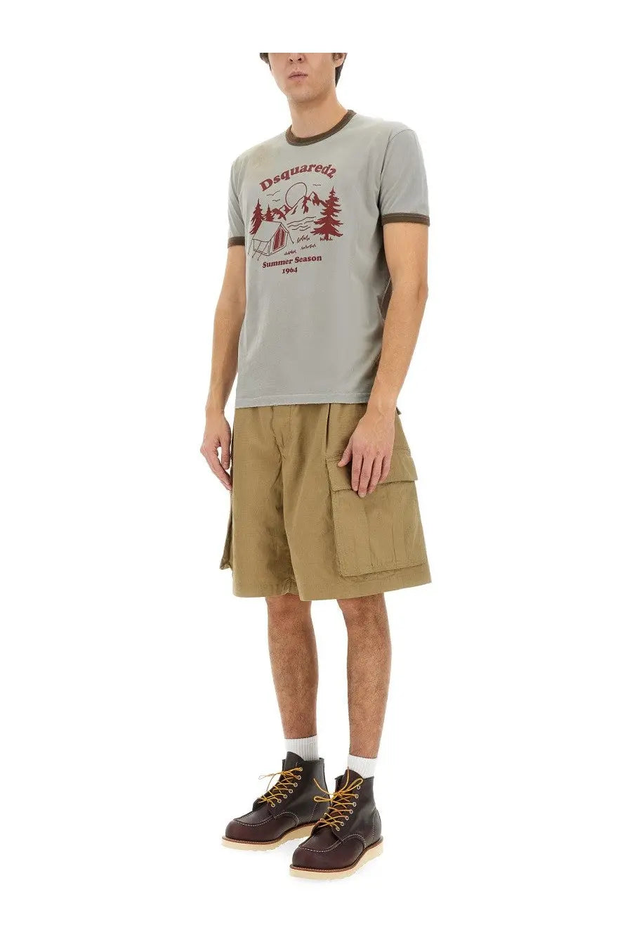 Dsquared2 men’s grey t-shirt with red forest mountain graphic and vintage summer season 1964 print