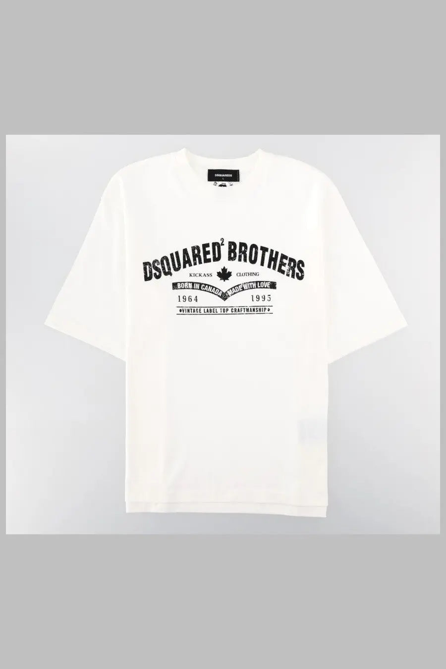 Dsquared2 men’s loose fit white short-sleeved t-shirt with black graphic print made of cotton