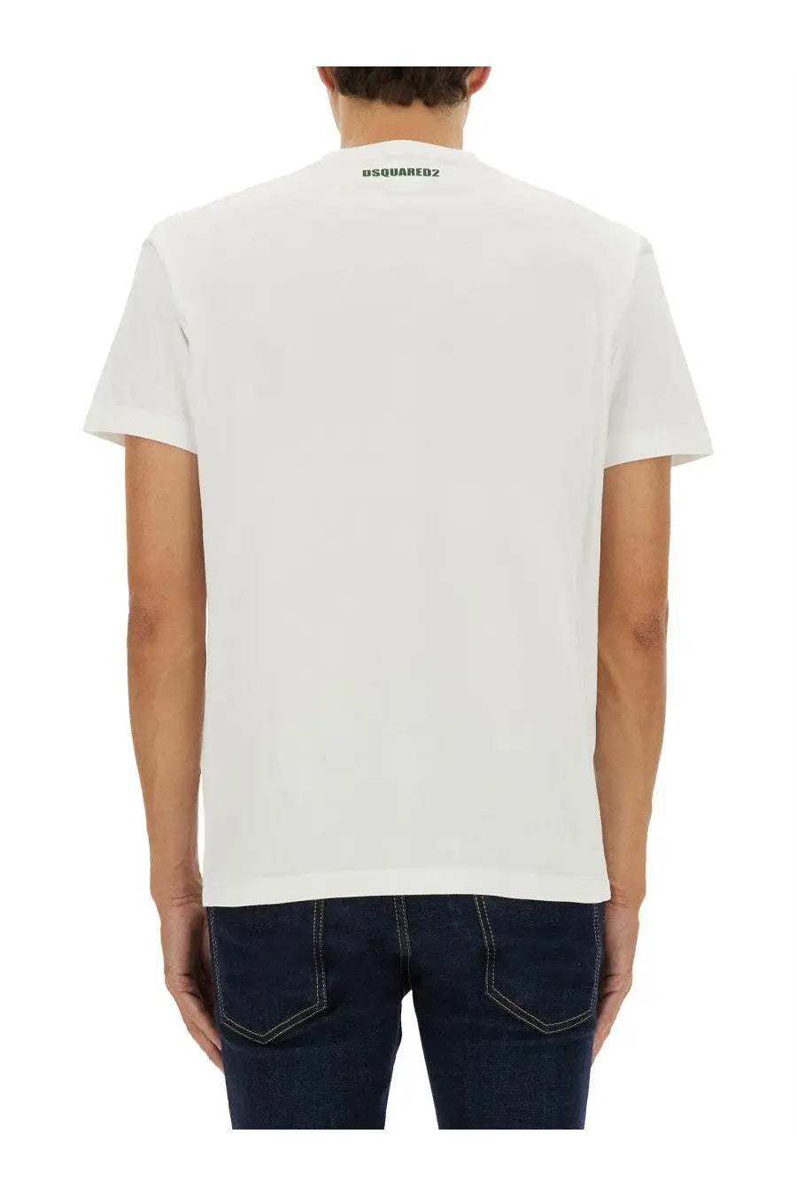 Dsquared2 men’s white cotton t-shirt with a subtle green logo at the neckline for casual wear