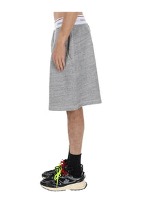 Dsquared2 men’s oversize sweatshorts in gray heather with a white waistband featuring the dss logo