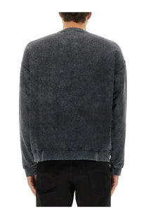 Dsquared2 men’s dark gray distressed cotton sweatshirt with relaxed fit and ribbed cuffs