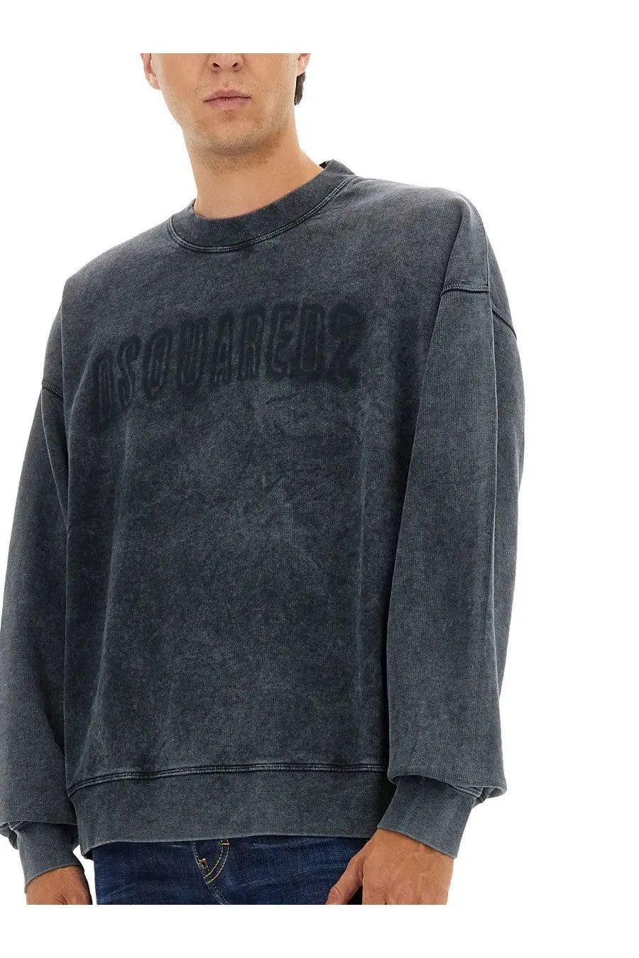 Dark gray faded dsquared2 men’s sweatshirt with bold logo across chest in a comfortable casual design
