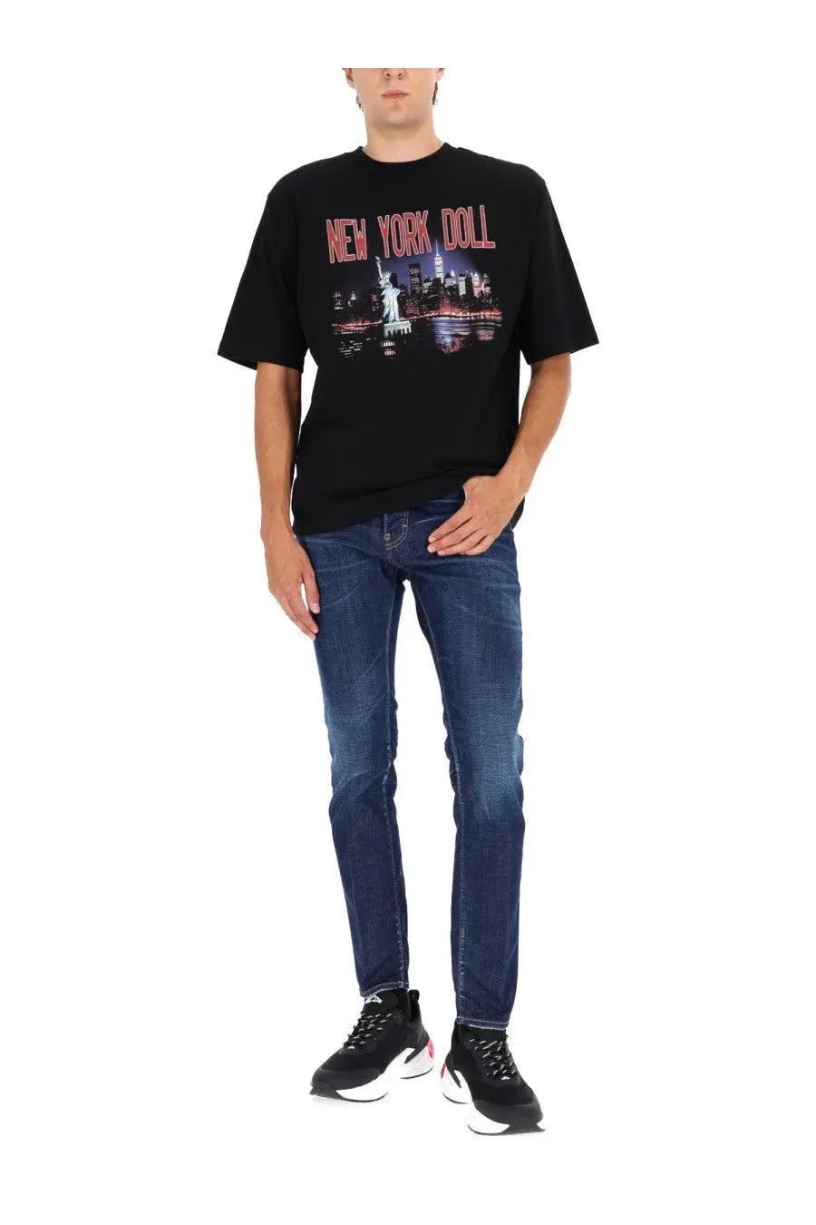Dsquared2 men’s black t-shirt with new york doll graphic and pink white blue cityscape print front view