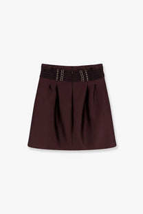 Elisabetta Franchi women’s satin mini skirt in dark burgundy with structured pleats and silver chain-link waistband detailing