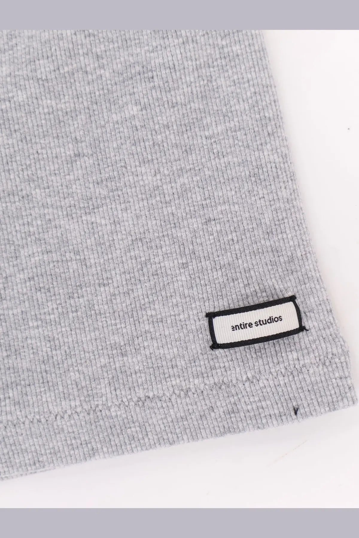 Entire studios women’s cotton blend shorts pebble in gray ribbed knit fabric with antire studios black-bordered label