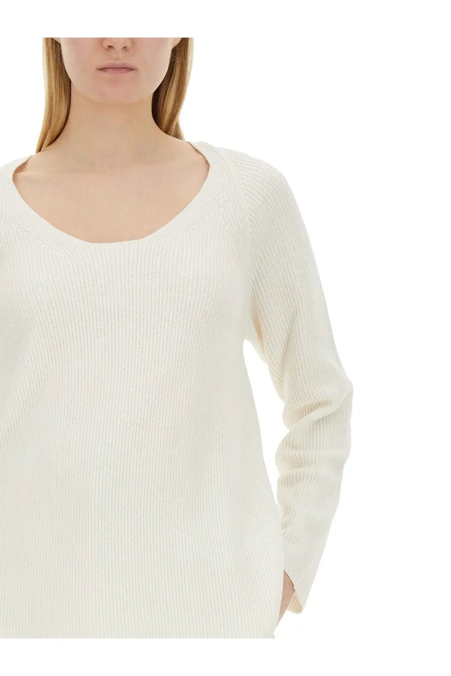 Fabiana Filippi women’s cream-colored ribbed knit neck sweater with long sleeves and relaxed fit in white