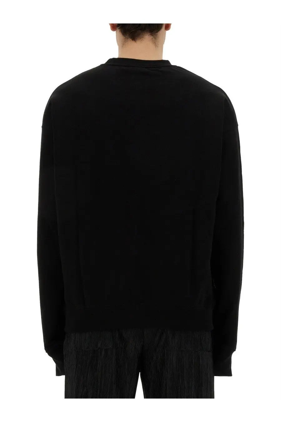 Family first men’s sweatshirt black long-sleeved crewneck with relaxed fit and ribbed cuffs in soft fabric
