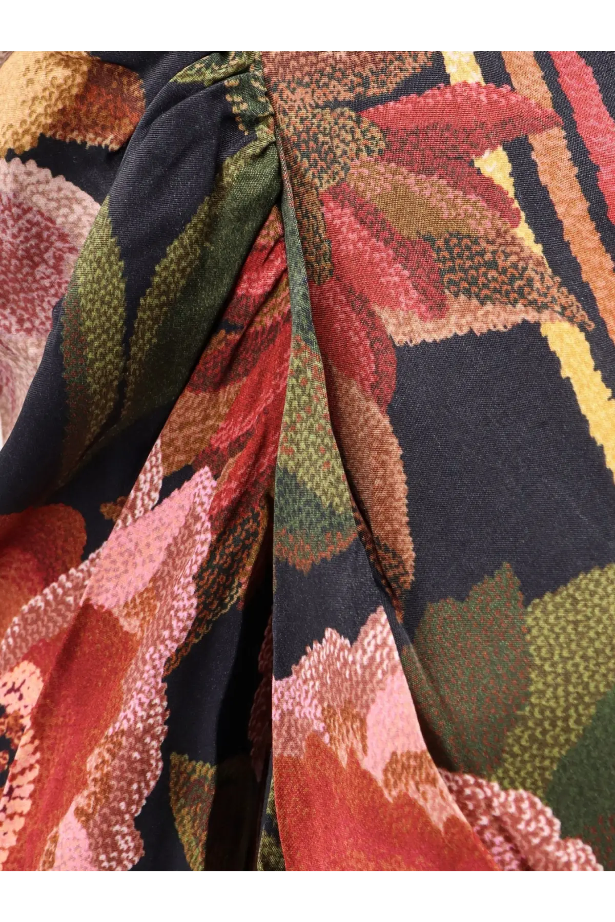 Farm rio women’s viscose long dress black with vibrant floral pattern in red pink green and orange on dark background