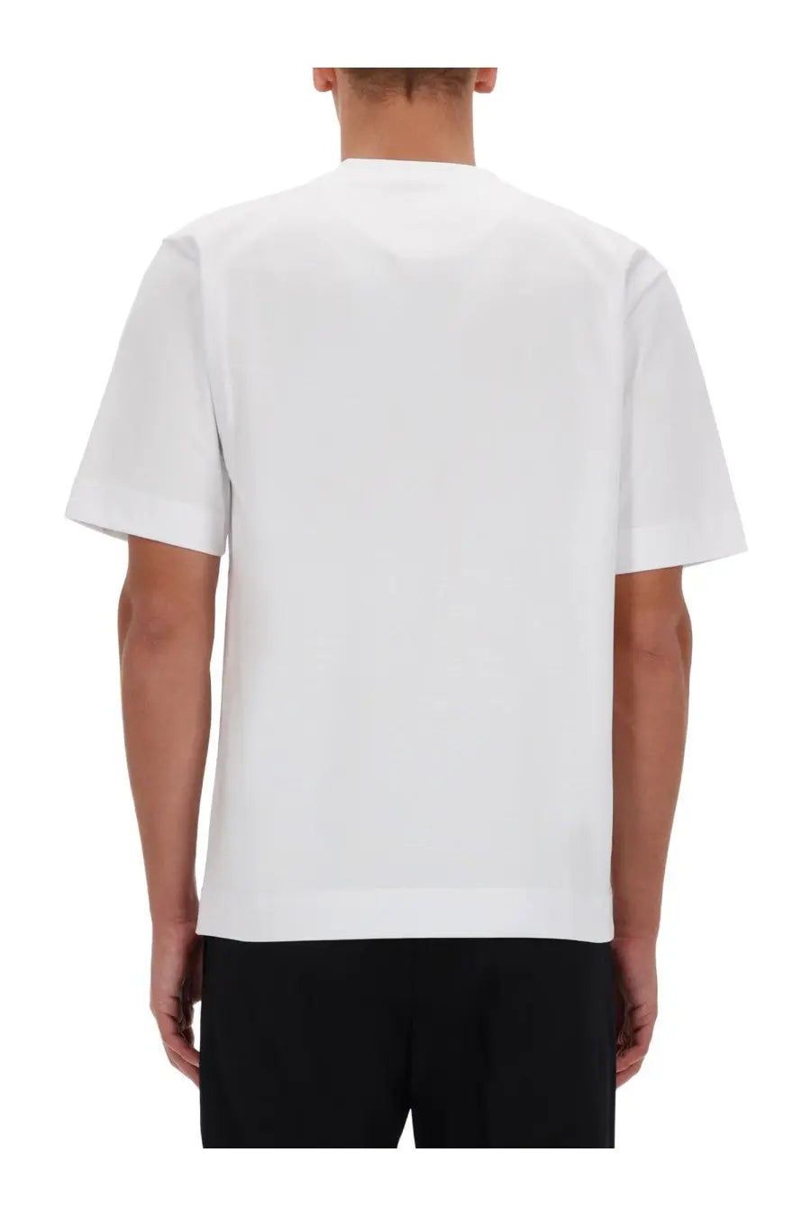 Fendi men’s white crew neck short-sleeved cotton pocket shirt ideal for casual wear