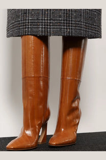 Fendi women’s arco hagfish brown patent leather knee-high boots with glossy finish and block heel