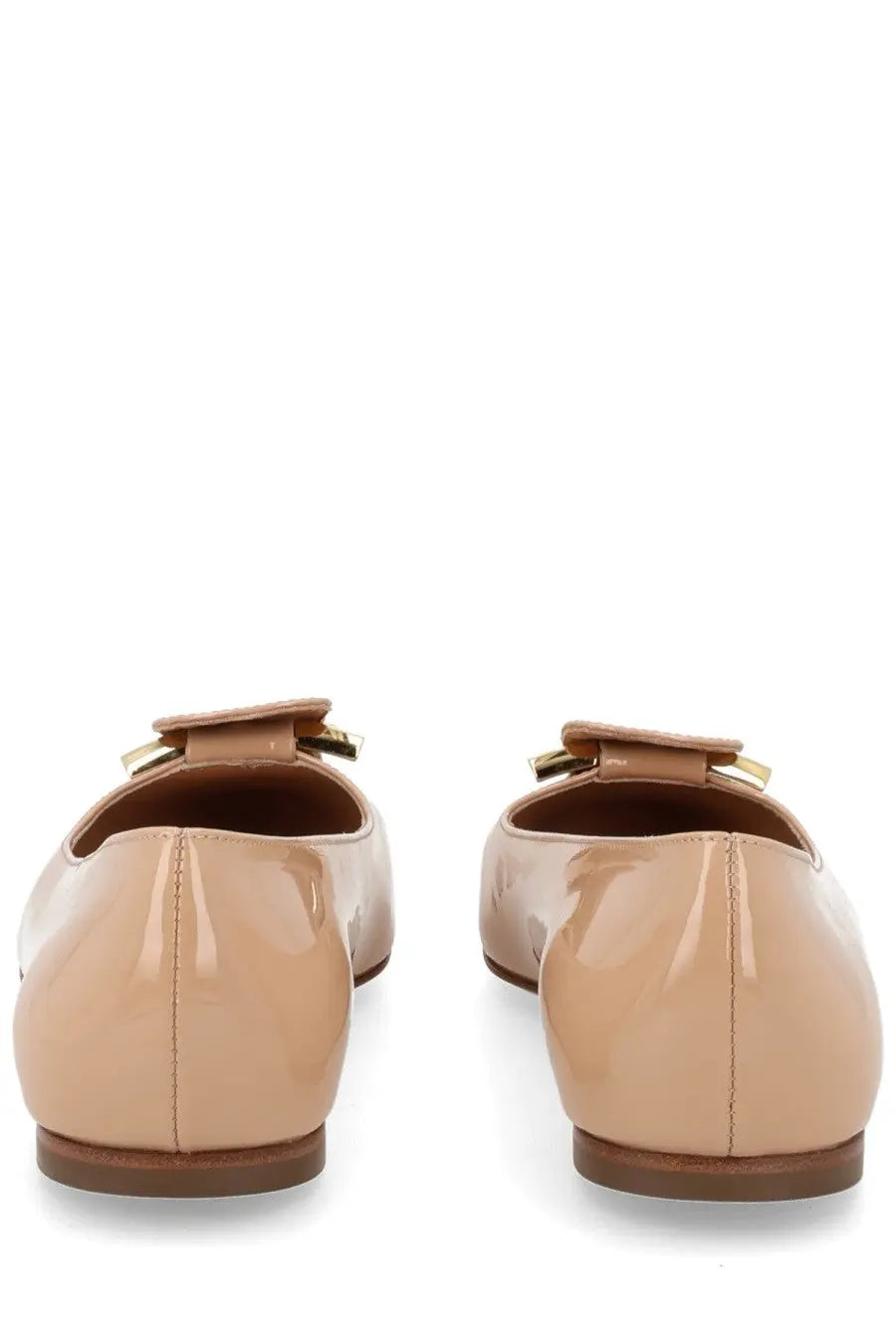 Ferragamo women’s ballerina beige patent leather flats with gold-tone bow detail