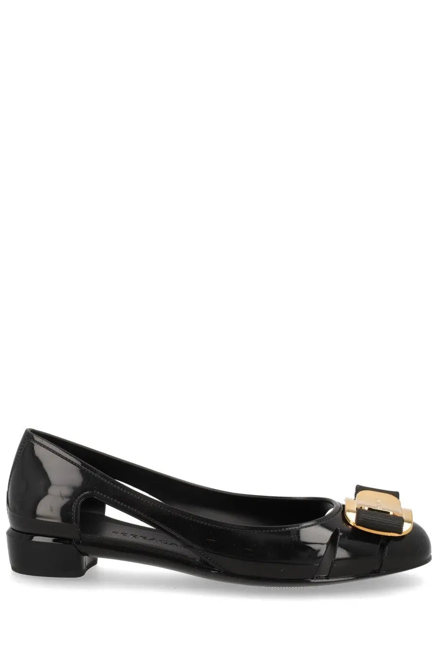 Ferragamo women’s ballerina nara jelly black patent leather ballet flat with gold-tone buckle accent