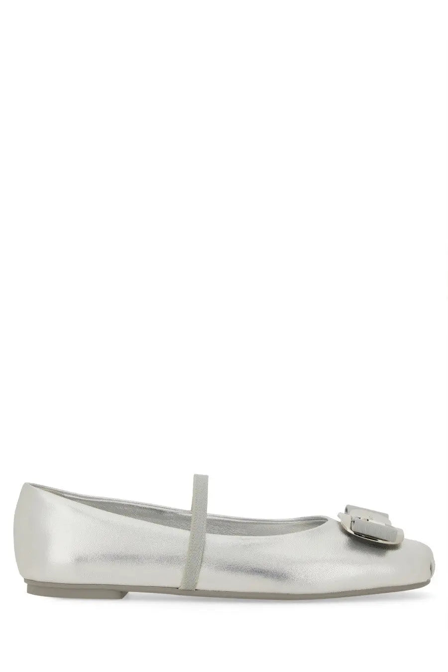 Ferragamo women’s dancer new vara silver metallic flat shoe with strap and buckle detail