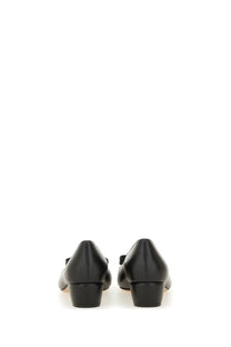 Ferragamo women’s leather vara shoe black featuring black leather loafers with low block heel and small bow detail