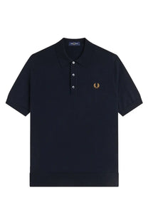 Black fred perry men’s cotton polo shirt with gold laurel wreath logo and white buttons in maglia di cotone blue