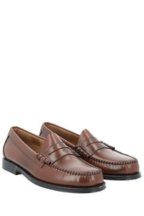 Brown leather loafers with classic moccasin style and stitched detailing from g.h. bass men’s mocassino weejun heritage larson brown
