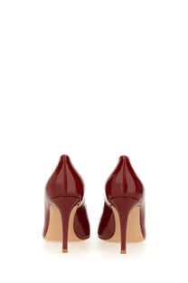 Burgundy patent leather Gianvito Rossi women’s Écolleté Gianvito Red high-heeled pumps with gold-toned heel caps