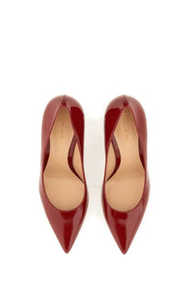 Burgundy patent leather pointed toe high heels by Gianvito Rossi for women in the Écolleté Gianvito Red style