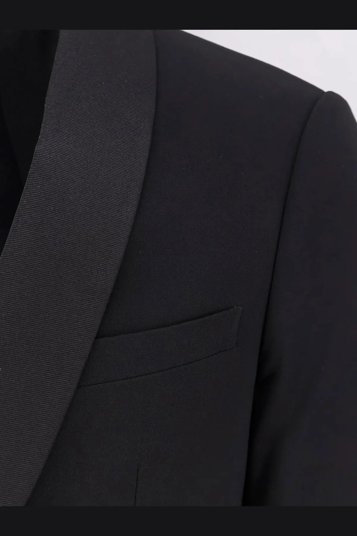 Giorgio Armani men’s Soho black virgin wool tuxedo jacket with contrasting satin lapel for formal occasions