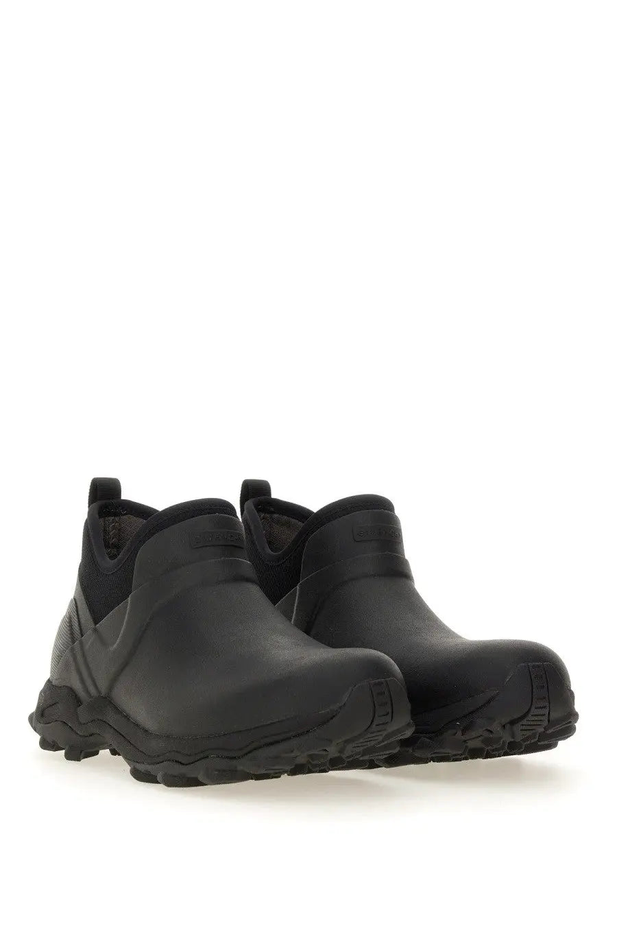 Givenchy men’s bogs chelsea boot black with sleek modern design black rubber and reinforced soles