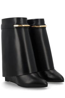Givenchy women’s stivale shark pinch black boots with glossy leather and gold-tone metal accents