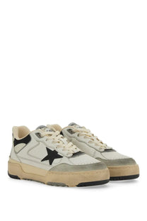 Golden goose men’s sneaker white leather with black star logo and beige rubber sole for casual wear