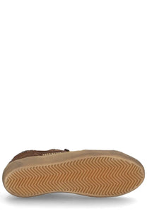 Golden Goose women’s super star sneaker brown made of brown suede with tan rubber sole and herringbone tread pattern