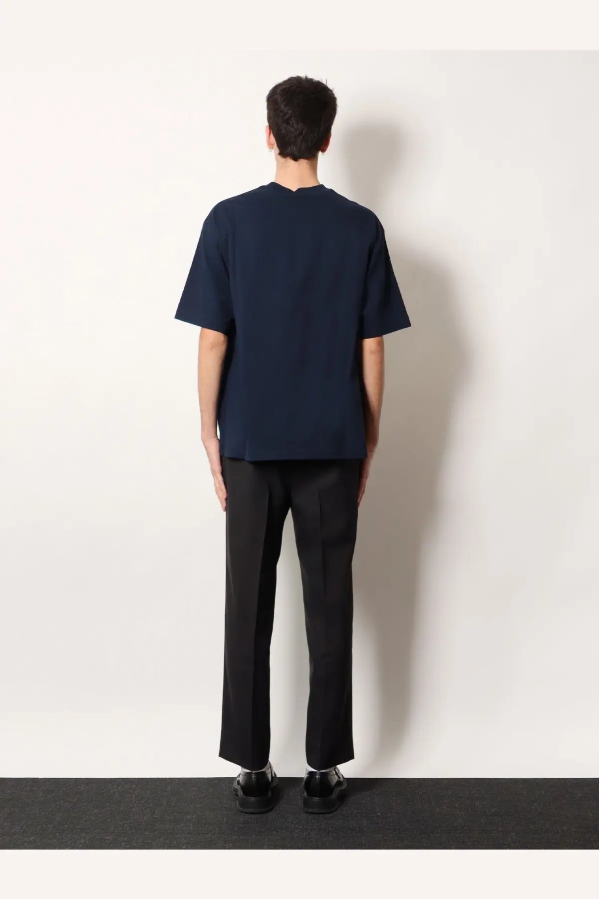 Gucci men’s navy blue cotton t-shirt with short sleeves crew neckline and relaxed fit