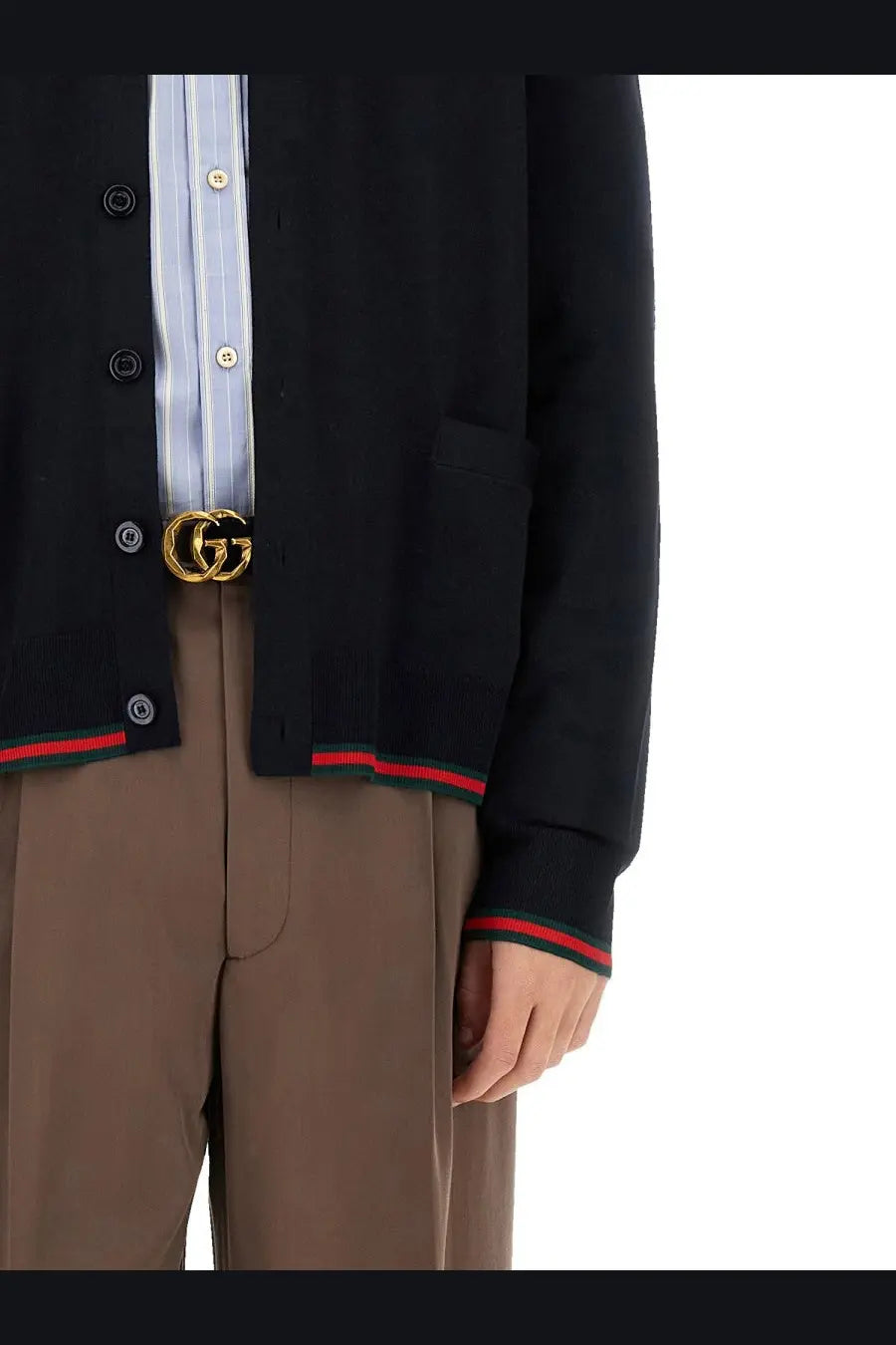 Gold-tone double-g belt buckle with interlocking logo design on black gucci men’s knitted wool cardigan