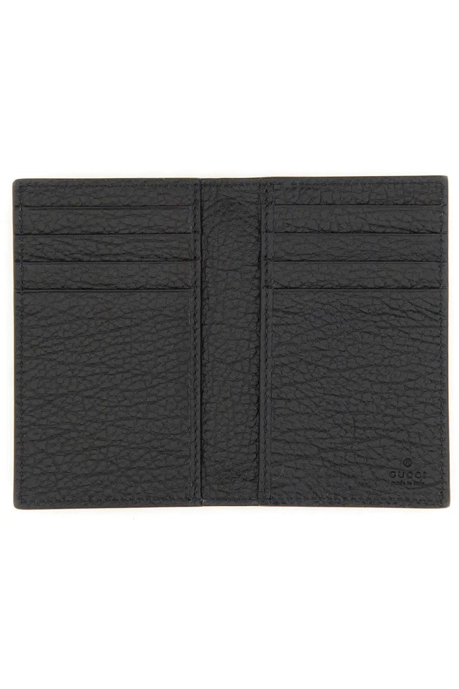 Black textured leather Gucci men’s wallet card holder with embossed logo in the bottom right corner