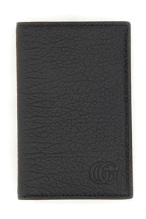 Black textured leather Gucci men’s wallet with embossed interlocking gg logo front view