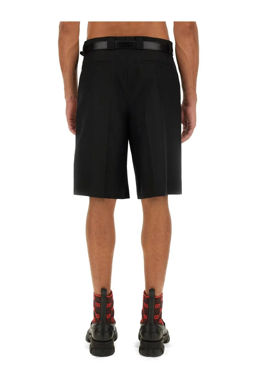 Gucci men’s wool blend twill black shorts with sleek pleated design and matching black belt