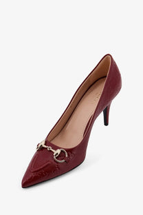Burgundy gucci rosso ancora gg leather écolleté pump with glossy patent leather and signature horsebit metal detail