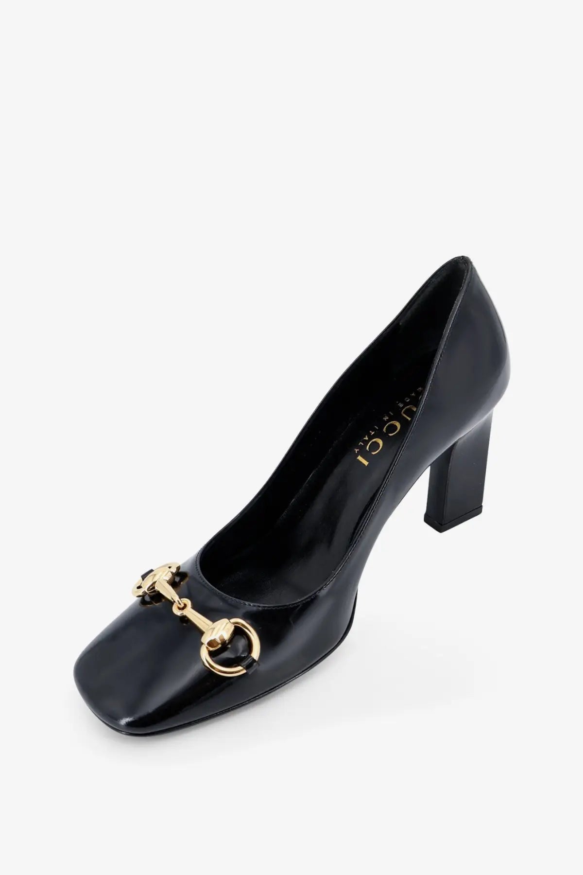 Gucci women’s Signora leather écolleté black pump in patent leather with gold-tone horsebit buckle and block heel